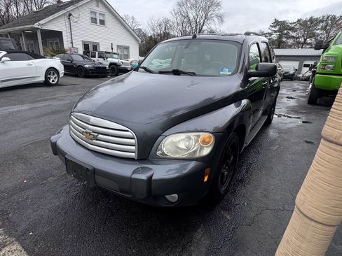 Used 2010 Chevrolet HHR LT image 4