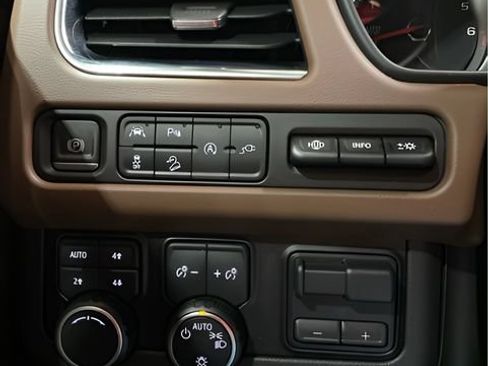 Used 2021 Chevrolet Suburban High Country w/ Max Trailering Package AWD/4WD image 38