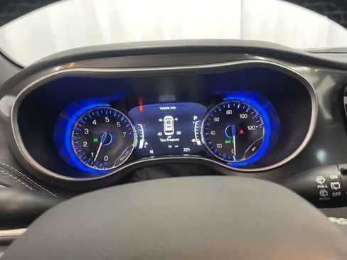 New 2026 Chrysler Pacifica Select image 13