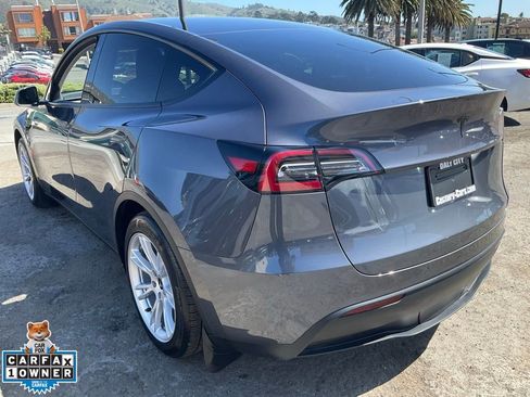 Used 2023 Tesla Model Y Long Range image 93
