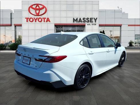 Used 2026 Toyota Camry SE FWD image 3