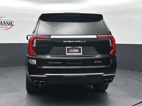 Used 2025 GMC Yukon Denali AWD/4WD image 8