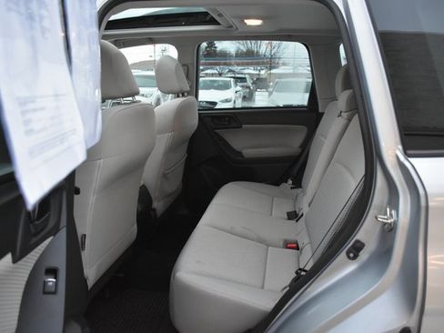 Used 2018 Subaru Forester 2.5i Premium w/ All-Weather Package image 31