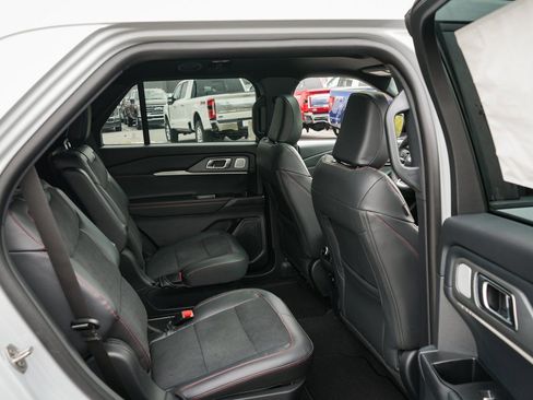 New 2026 Ford Explorer ST w/ Sun And Sound Package image 33