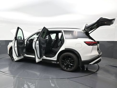 Used 2025 INFINITI QX60 Luxe w/ Black Edition FWD image 31
