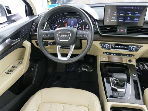 Used 2023 Audi Q5 2.0T Premium w/ Convenience Package image 7