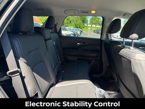 New 2026 Nissan Pathfinder SL AWD/4WD image 36
