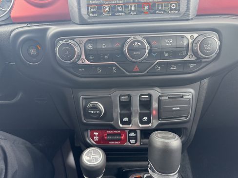 Used 2023 Jeep Wrangler Rubicon w/ Steel Bumper Group image 22