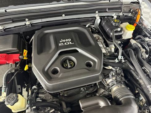 Used 2023 Jeep Wrangler Unlimited Sahara image 40