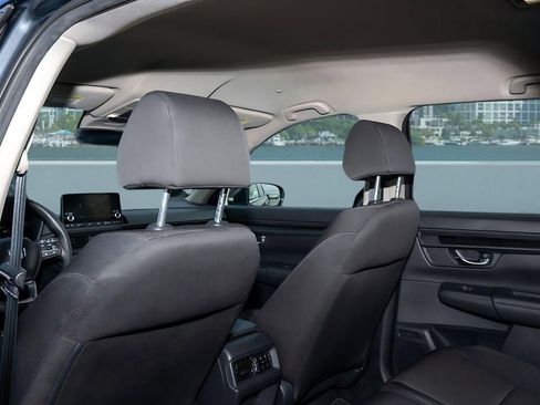 Used 2025 Honda CR-V LX image 19