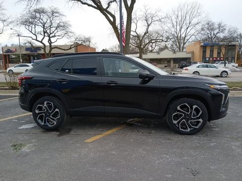 New 2026 Chevrolet Trax RS w/ Driver Confidence Package FWD image 3