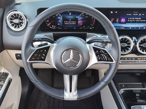 Used 2025 Mercedes-Benz GLB 250 GLB 250 image 22