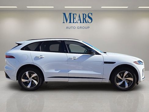 Used 2024 Jaguar F-PACE R-Dynamic S image 6