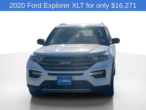 Used 2020 Ford Explorer XLT w/ Equipment Group 202A image 2