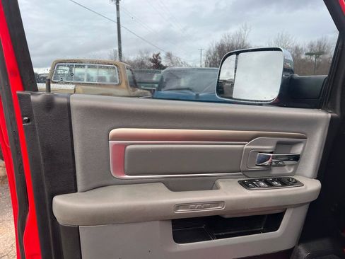 Used 2014 RAM 2500 SLT image 8