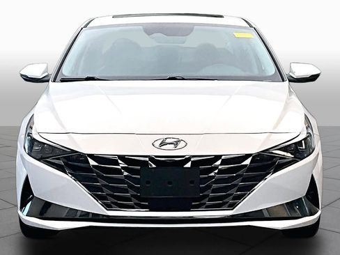 Used 2023 Hyundai Elantra Limited w/ Cargo Package FWD image 4