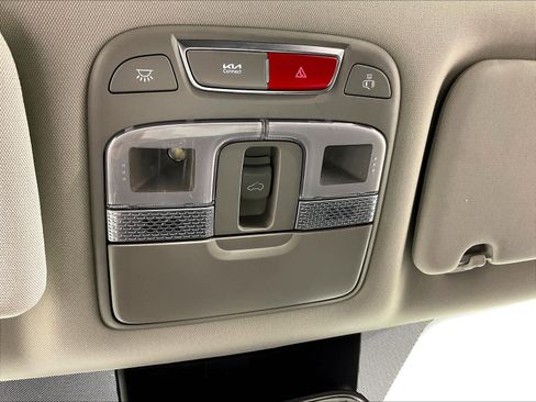 Used 2025 Kia Telluride S AWD/4WD image 37