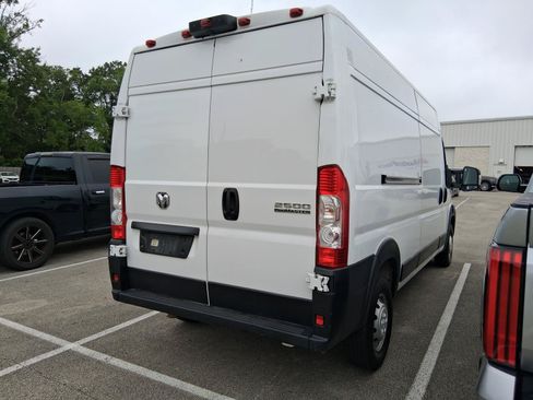 Used 2023 RAM ProMaster 2500 FWD image 7