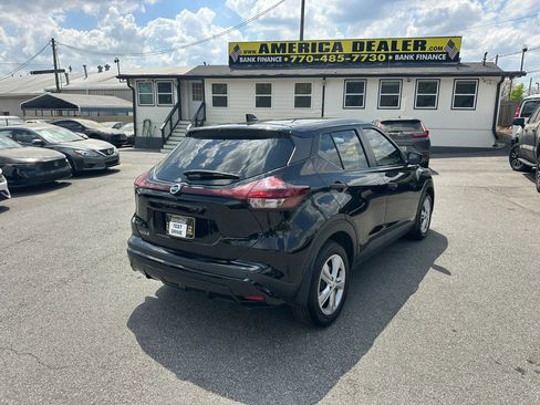 Used 2021 Nissan Kicks S FWD image 10