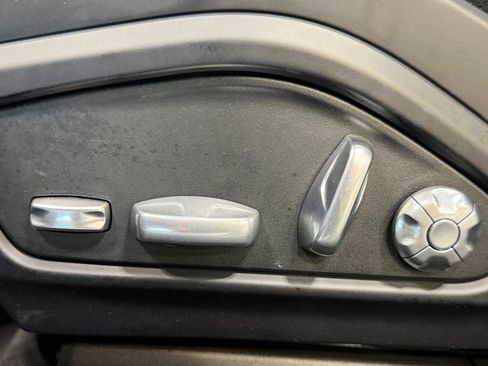 Used 2021 Porsche Panamera 4S w/ Premium Package image 19