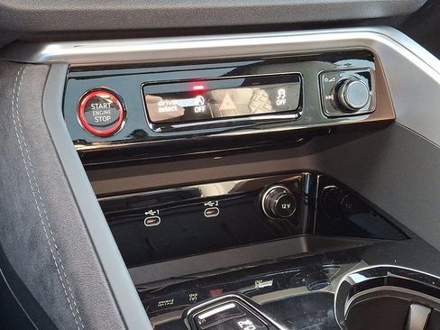 New 2025 Audi SQ5 Premium Plus image 18