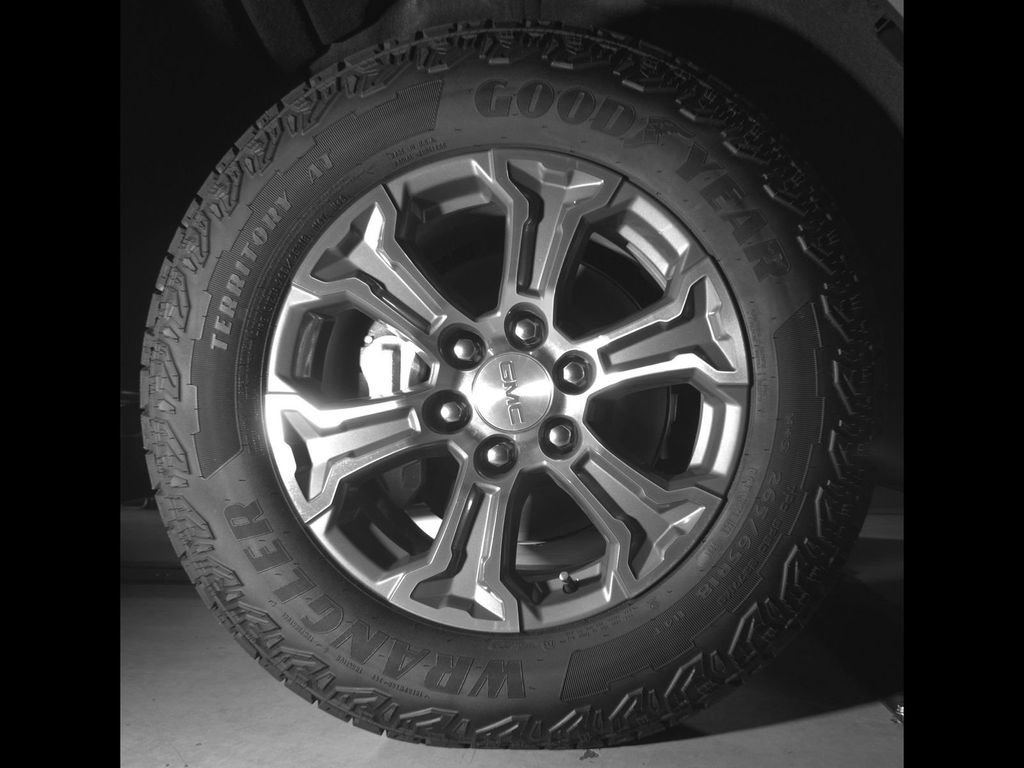 New 2026 GMC Sierra 1500 SLE AWD/4WD image 14
