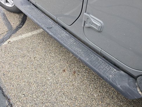 Used 2023 Jeep Wrangler Sport S image 19