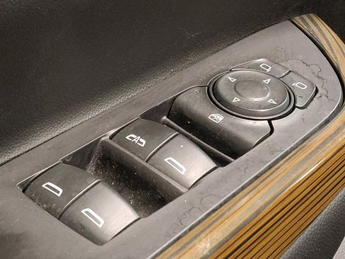Used 2020 GMC Acadia SLE FWD image 27