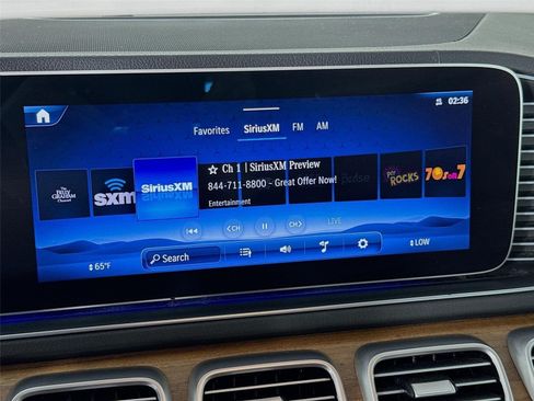 Used 2024 Mercedes-Benz GLS 580 4MATIC image 16
