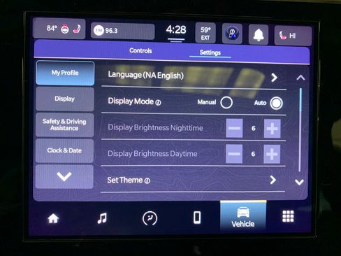 Used 2023 Jeep Grand Cherokee L Laredo image 30