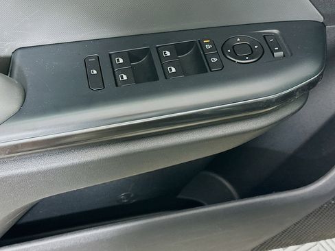 Used 2025 Kia K4 LXS image 15