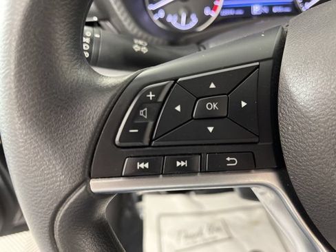 Used 2025 Nissan Sentra SV FWD image 24