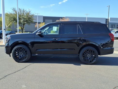 New 2027 Ford Expedition Platinum w/ Stealth Performance Package AWD/4WD image 2