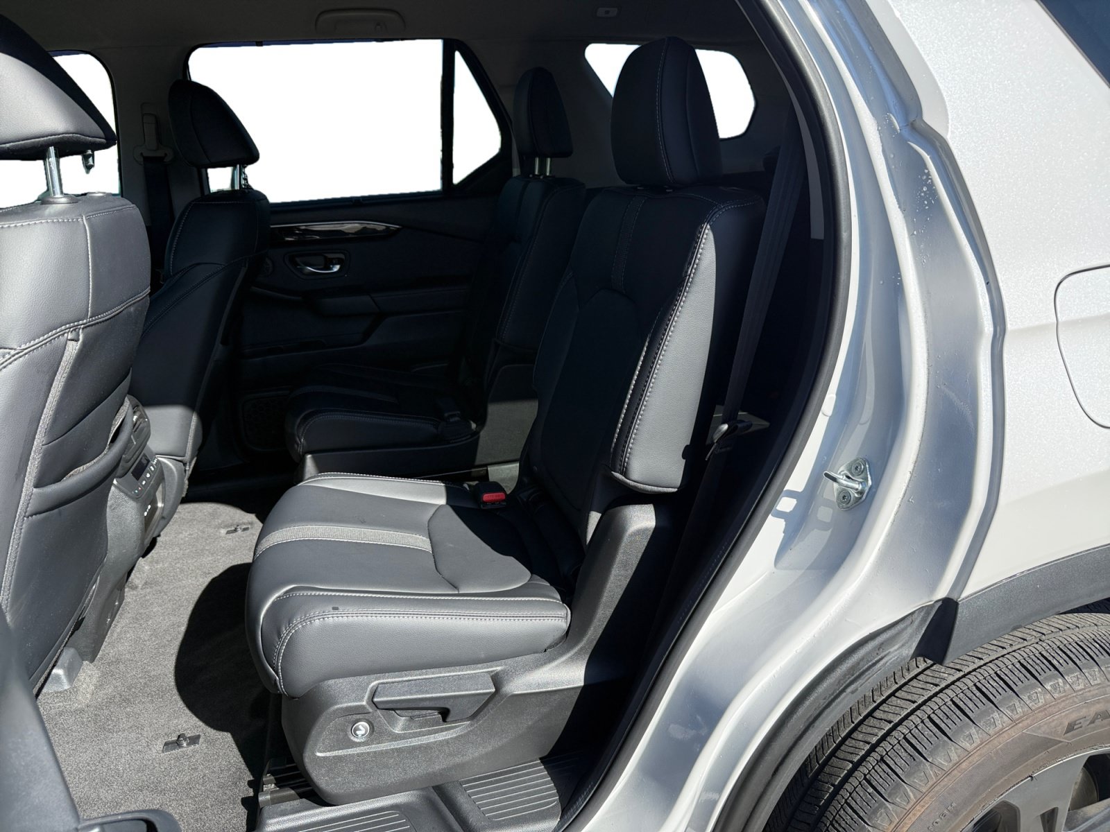 Used 2025 Honda Pilot EX-L image 16