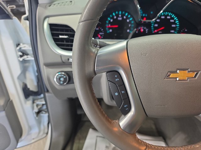 Used 2015 Chevrolet Traverse LT FWD image 16