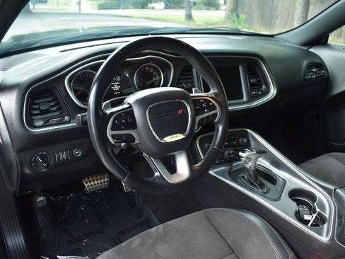 Used 2016 Dodge Challenger R/T Scat Pack w/ Leather Interior Group RWD image 16
