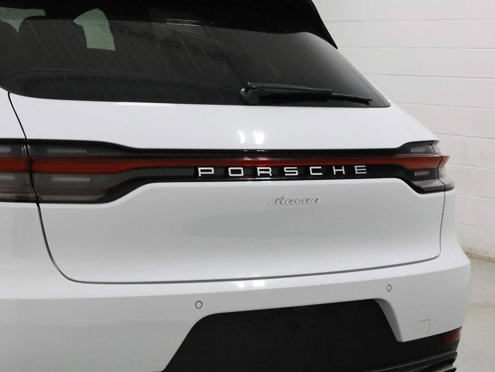Used 2020 Porsche Macan AWD/4WD image 8
