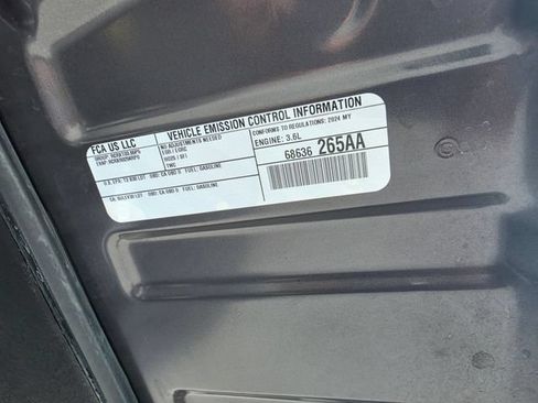 Used 2024 Jeep Grand Cherokee Altitude AWD/4WD image 23