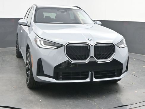 New 2026 BMW X3 xDrive30 w/ Premium Package image 2