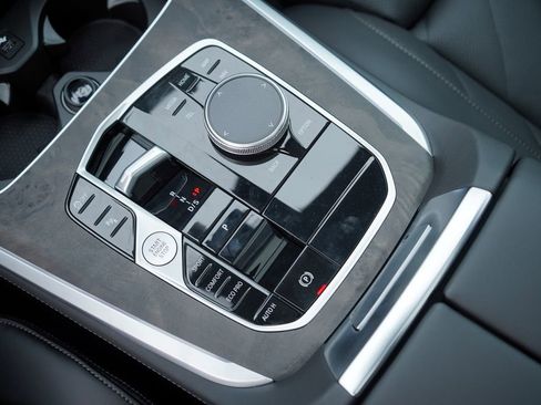 New 2026 BMW X5 sDrive40i w/ M Sport Package image 18