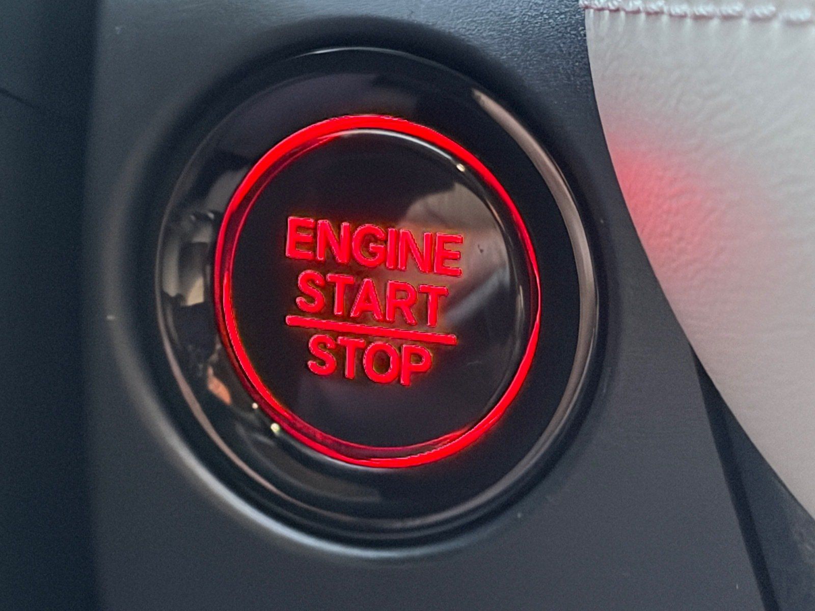 Used 2024 Honda HR-V LX image 32