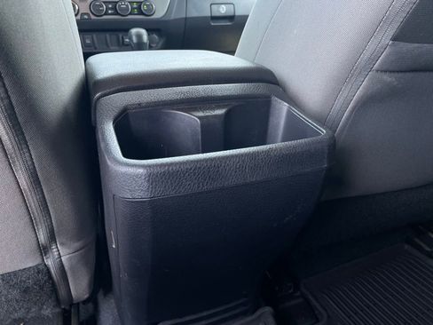 Used 2022 Toyota Tacoma SR image 27