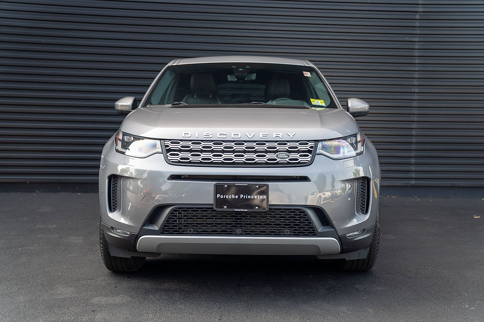 Used 2020 Land Rover Discovery Sport SE AWD/4WD image 23