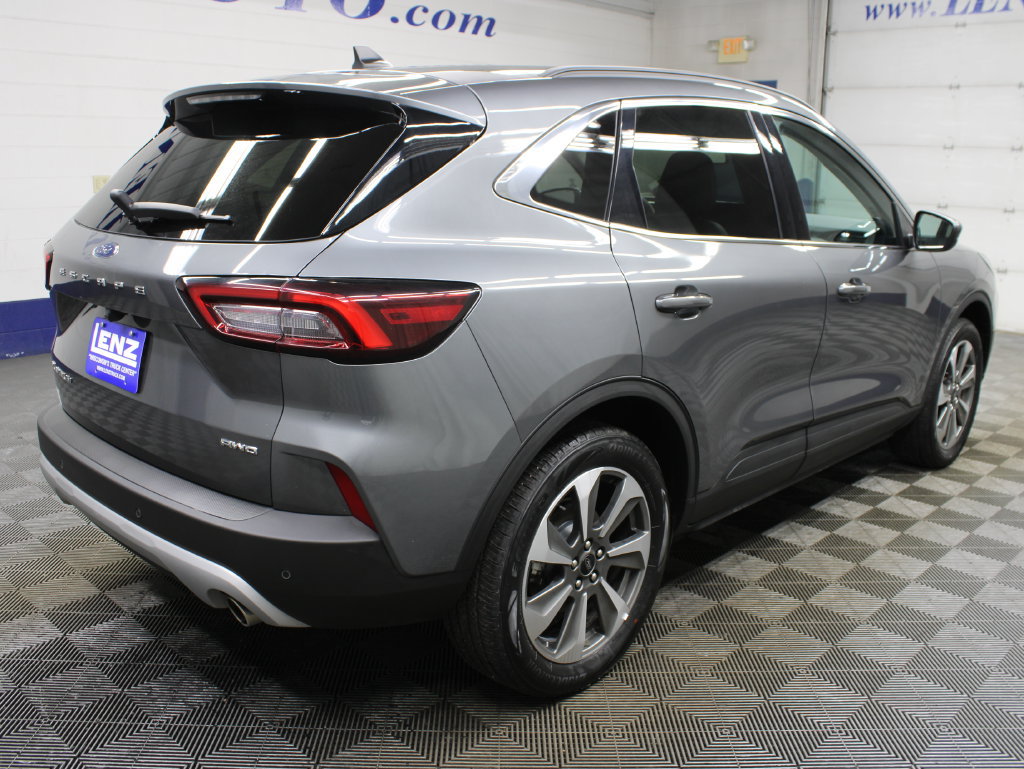 Used 2025 Ford Escape Platinum AWD/4WD image 5