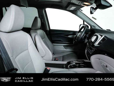 Used 2018 Honda Pilot Touring image 24