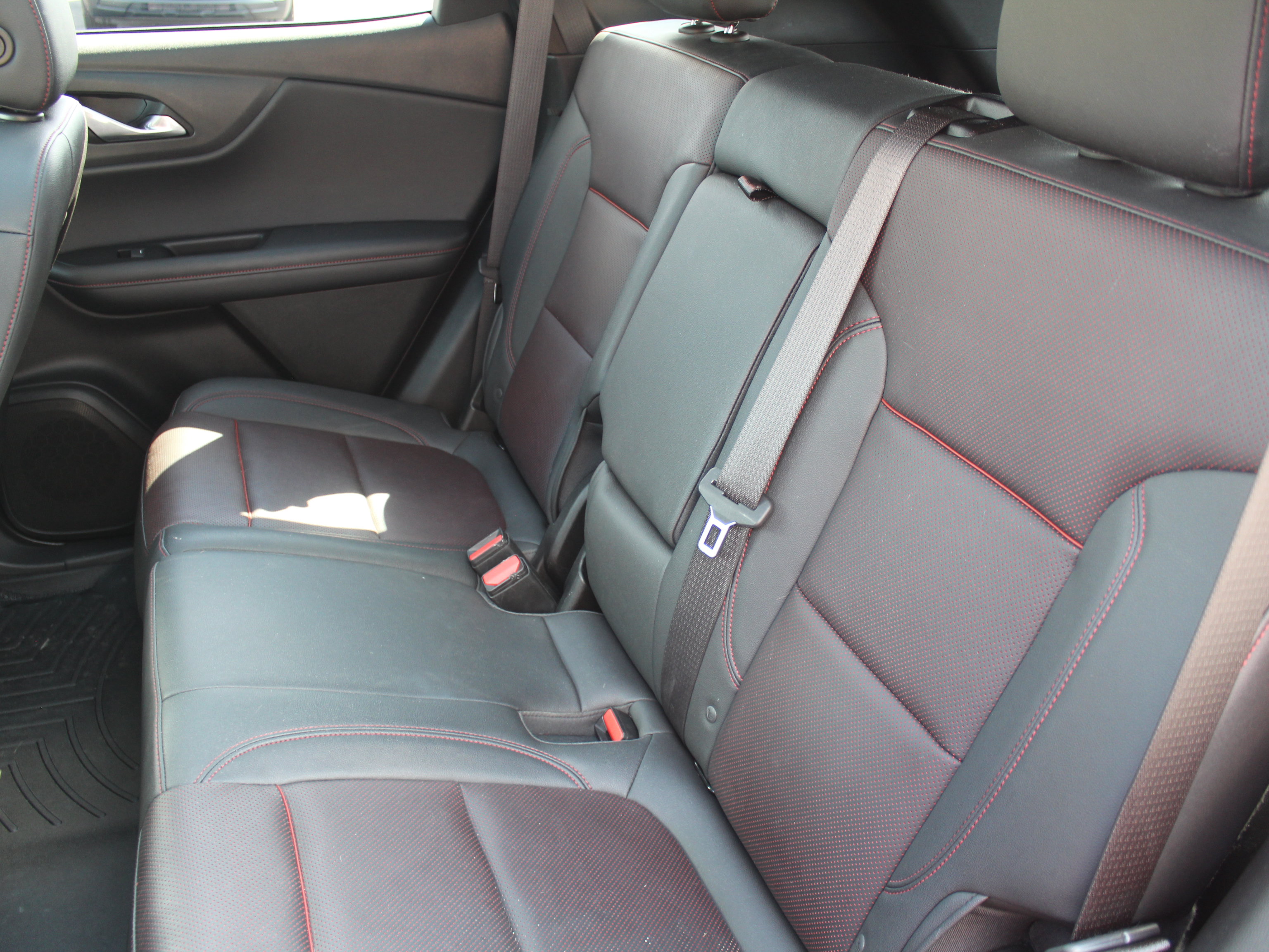 Used 2022 Chevrolet Blazer RS AWD/4WD image 25