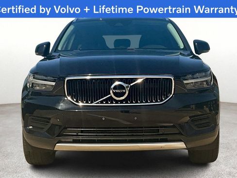 Used 2022 Volvo XC40 T5 Momentum image 5