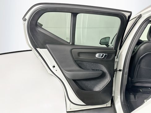 Used 2023 Volvo XC40 B5 Ultimate w/ Protection Package Premier AWD/4WD image 35
