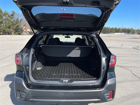 Used 2020 Subaru Outback Premium image 18