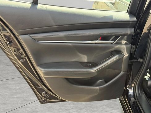 Used 2025 MAZDA MAZDA3 s FWD image 19